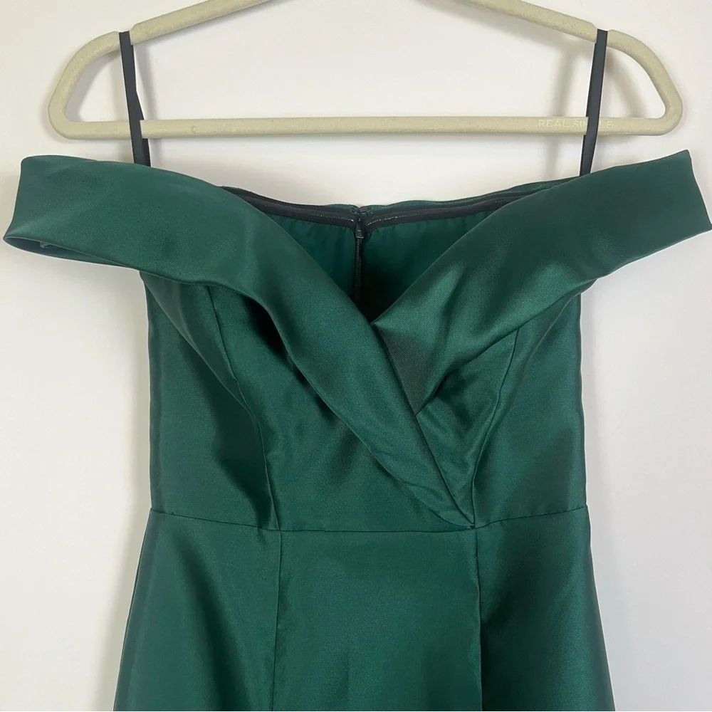 Dessy Collection- OFF-THE-SHOULDER CUFF TRUMPET GOWN WITH FRONT SLIT